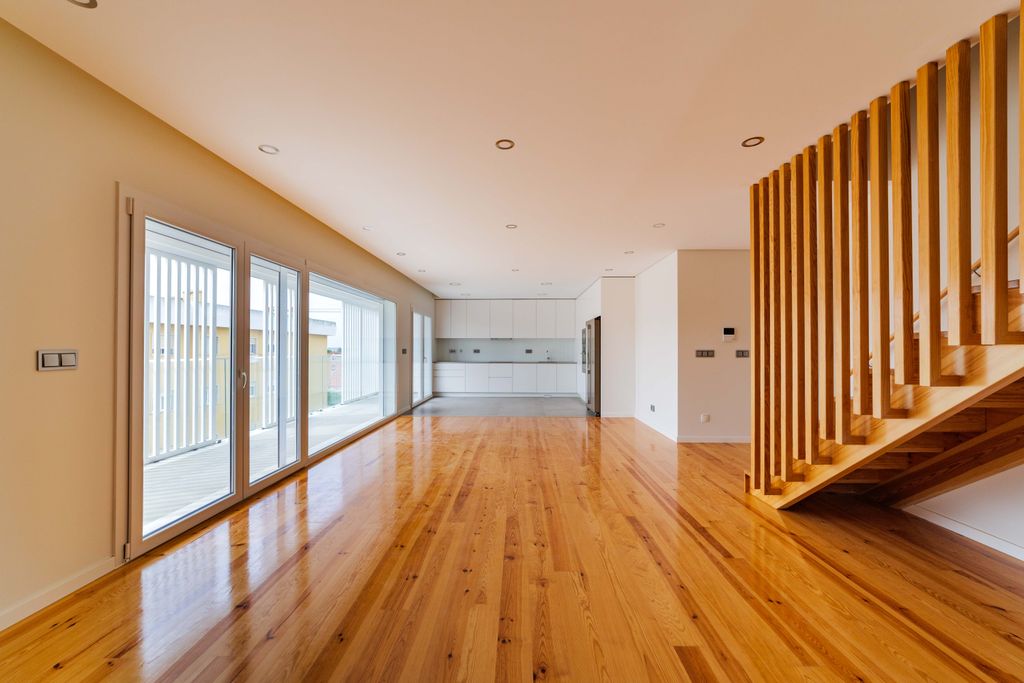 Property photo 1 of 30