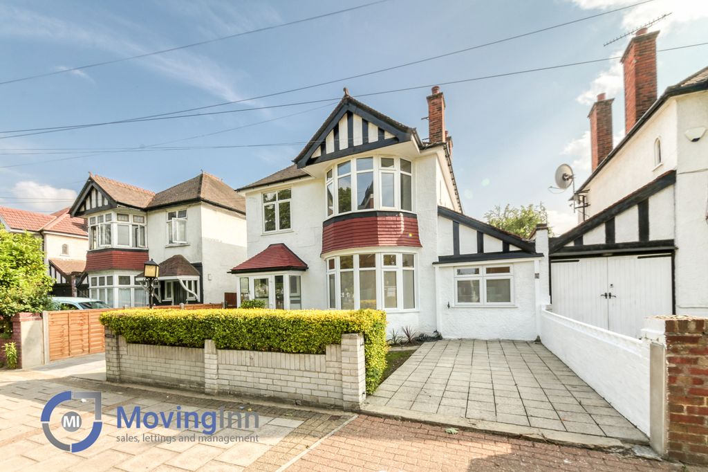 Property photo 2 of 36