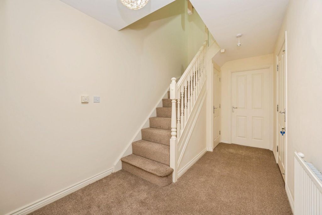 Property photo 3 of 30 6Thelaurels-25.Jpg