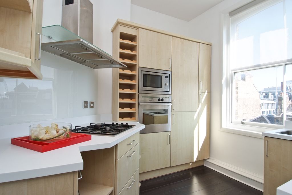 Property photo 3 of 5 Kitchen