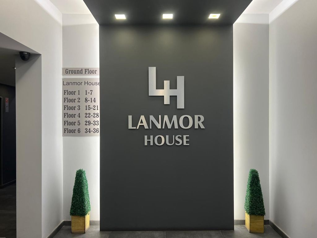 Property photo 2 of 25