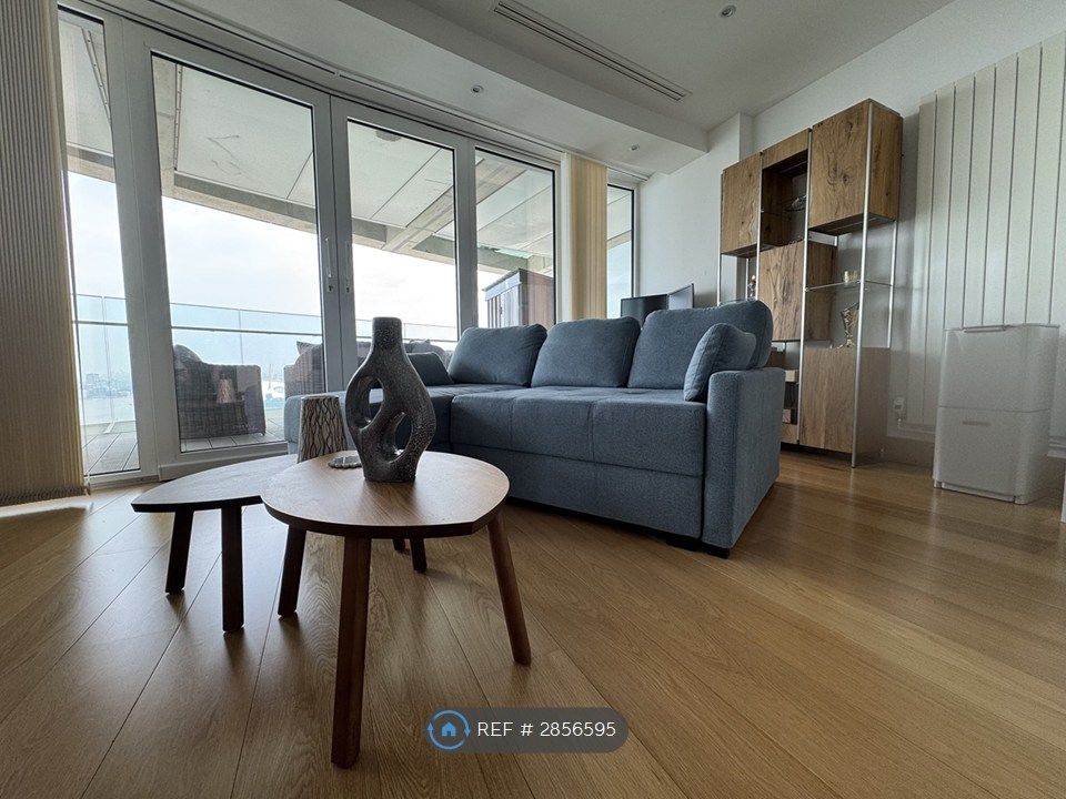 Property photo 1 of 21 Living Area