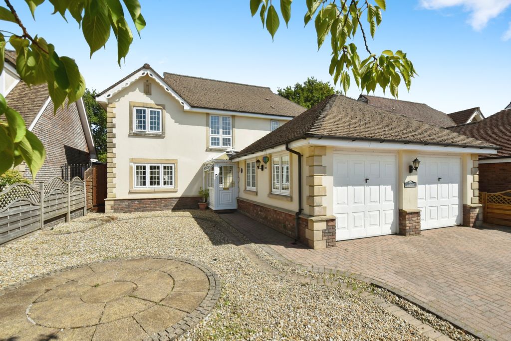 Property photo 1 of 23