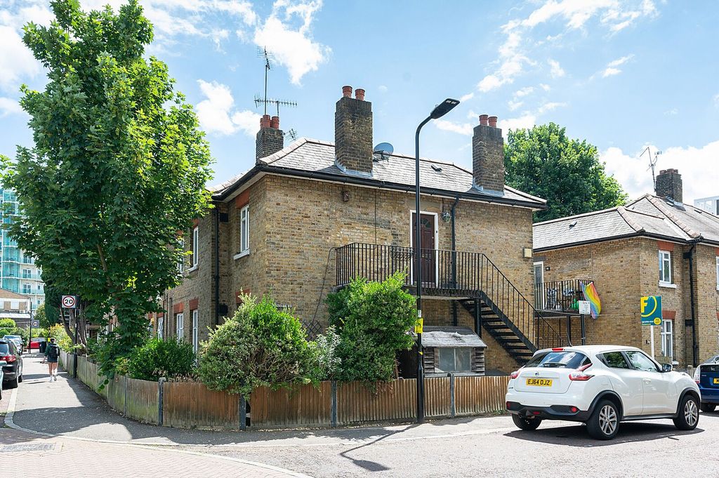 Property photo 1 of 8