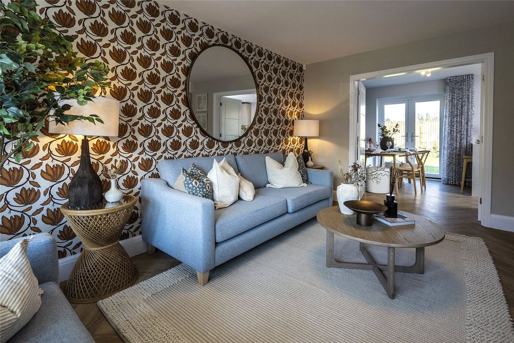 Property photo 3 of 10 Show Home