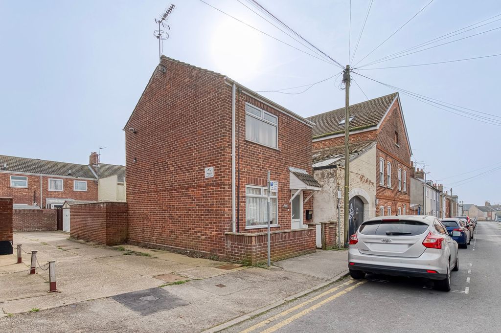 Property photo 3 of 3