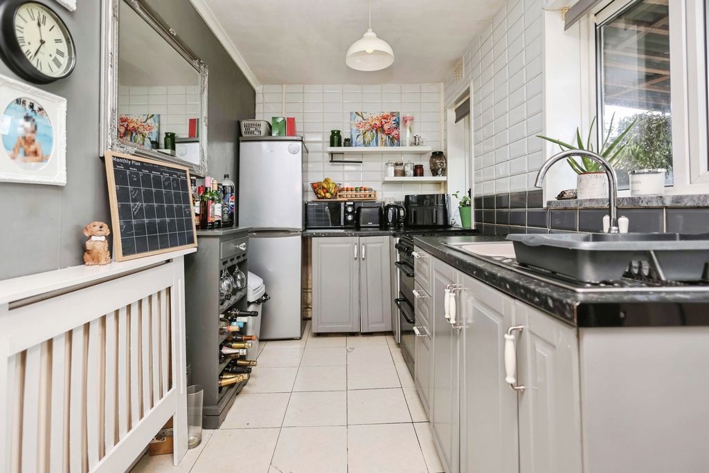 Property photo 3 of 17 Pbox-Img.Jpg