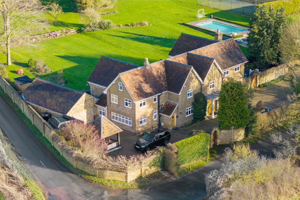 Property photo 1 of 16