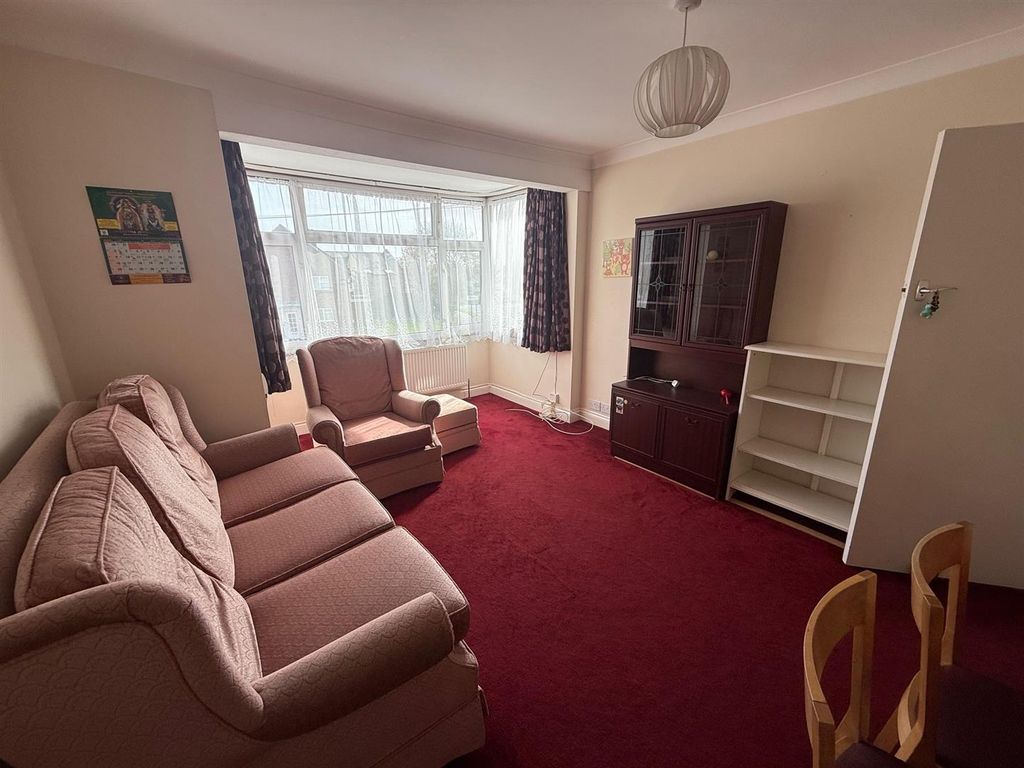 Property photo 3 of 7 2.Jpg