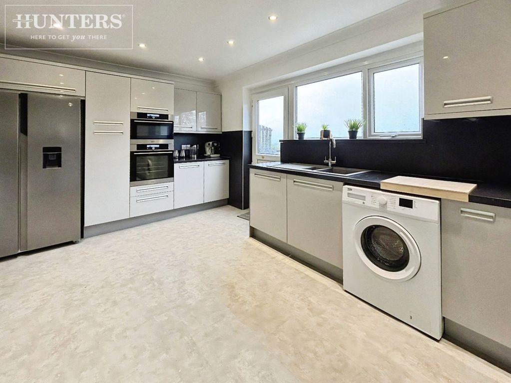 Property photo 2 of 13 Pbox-Img.Jpg