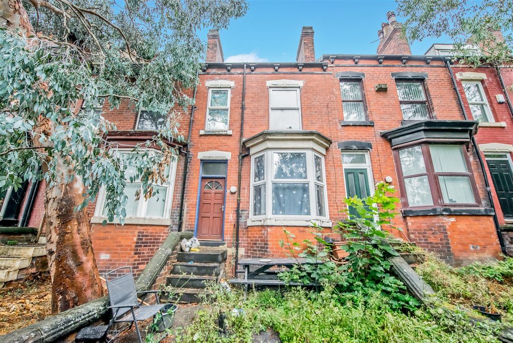 Property photo 1 of 25