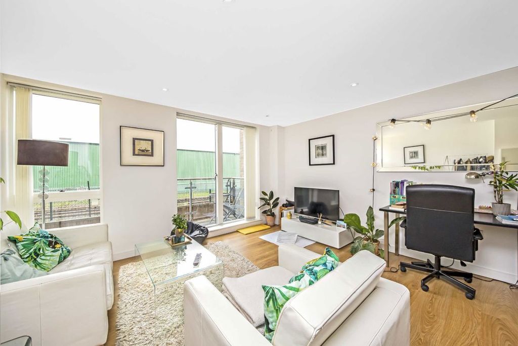 Property photo 2 of 7