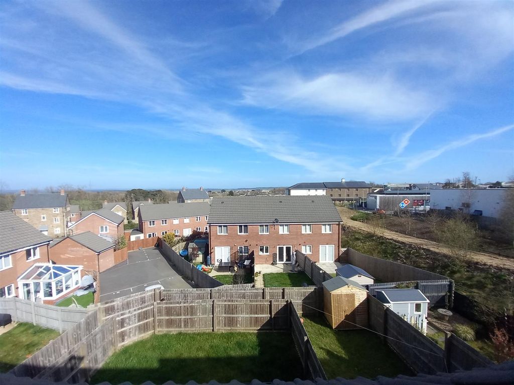 Property photo 3 of 10 29 Pin Rd View.Jpg