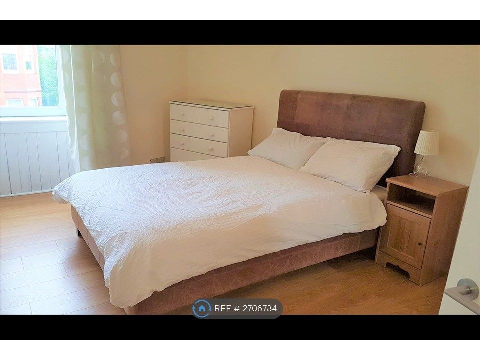 Property photo 2 of 9 Bedroom 1