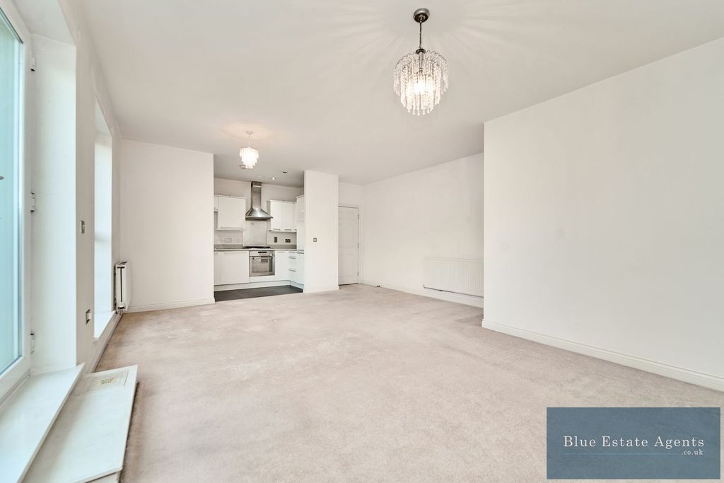 Property photo 3 of 23 Reception Room