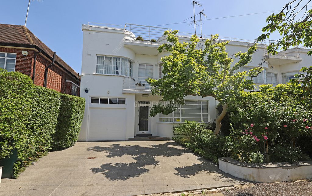 Property photo 1 of 27