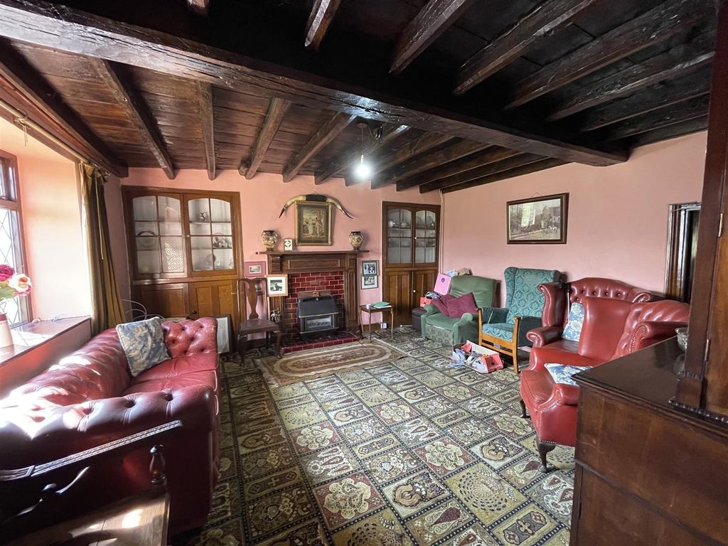 Property photo 3 of 26 Sitting Room
