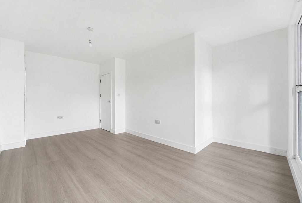 Additional image 12 of 19 bed block of flats for saleQueensway, Enfield EN3