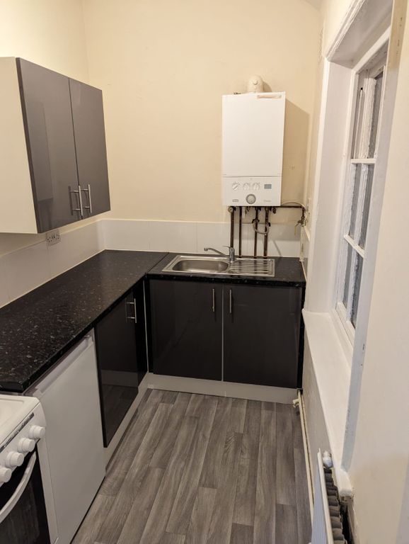 Property photo 2 of 4 Kitchen