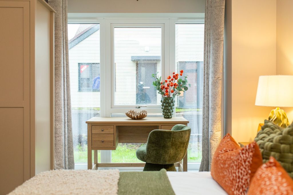 Property photo 2 of 11 Plot 6 Sales Suite