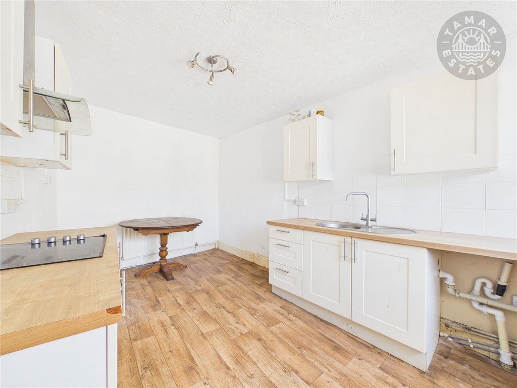 Property photo 3 of 8 Kitchen/Dining Room