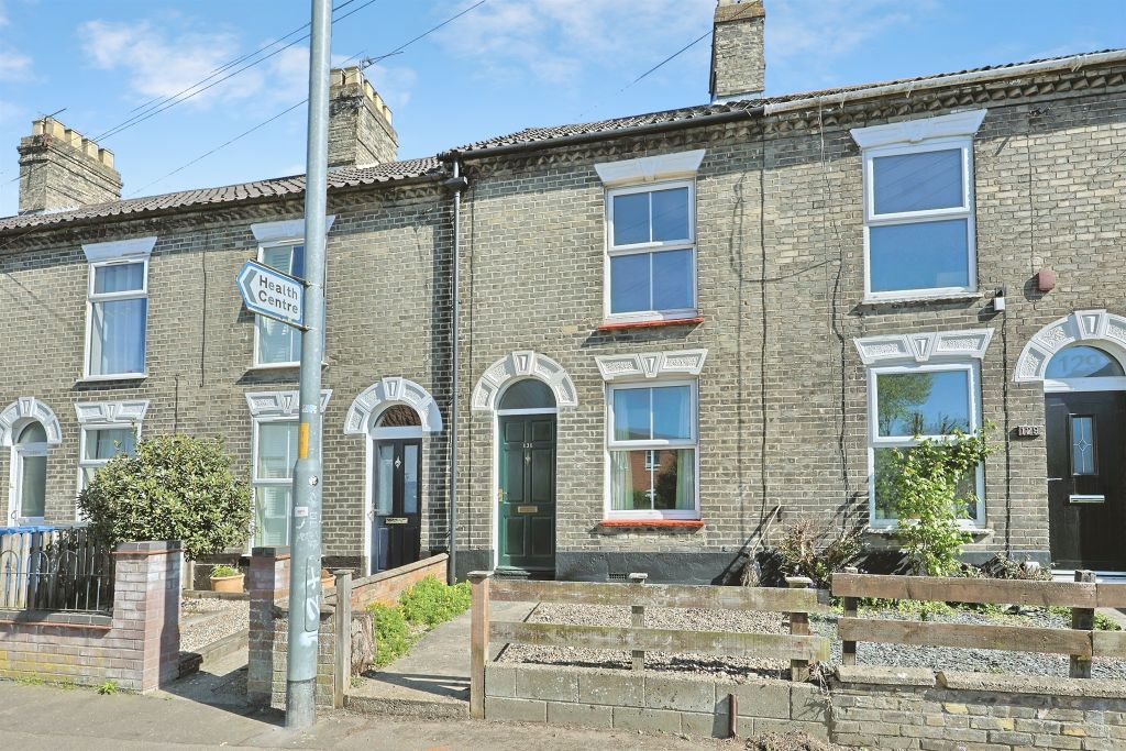 Property photo 1 of 17