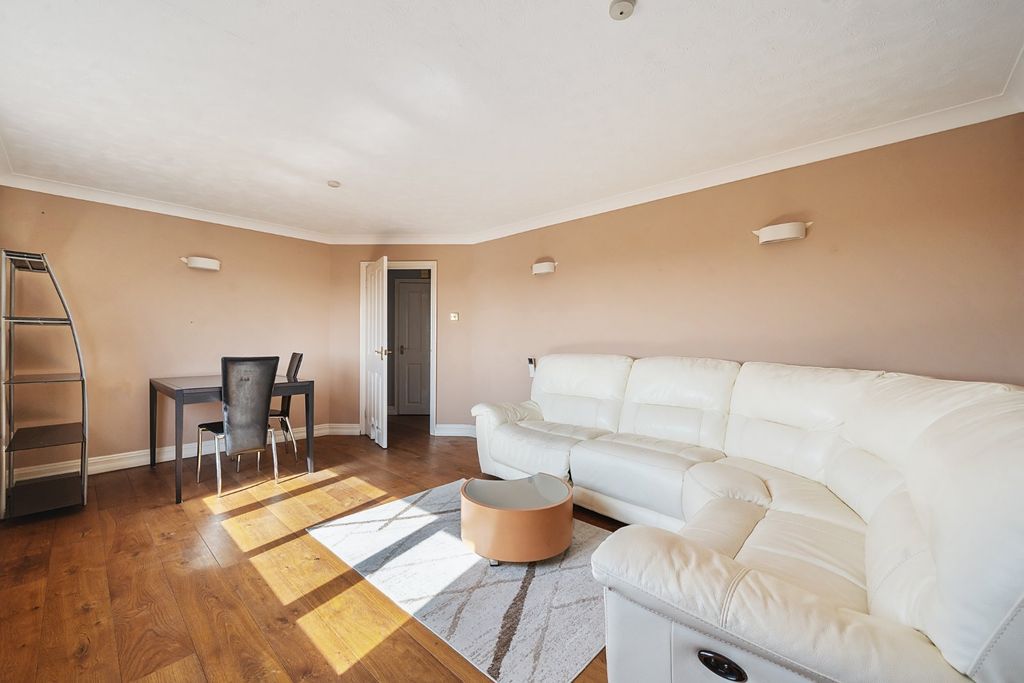 Property photo 1 of 17 Picture No. 08