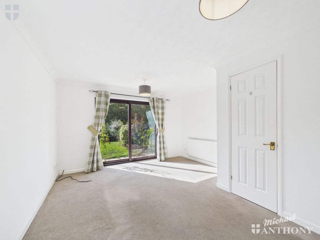 Property photo 2 of 12 Cam03218G0-Pr1179-Still007