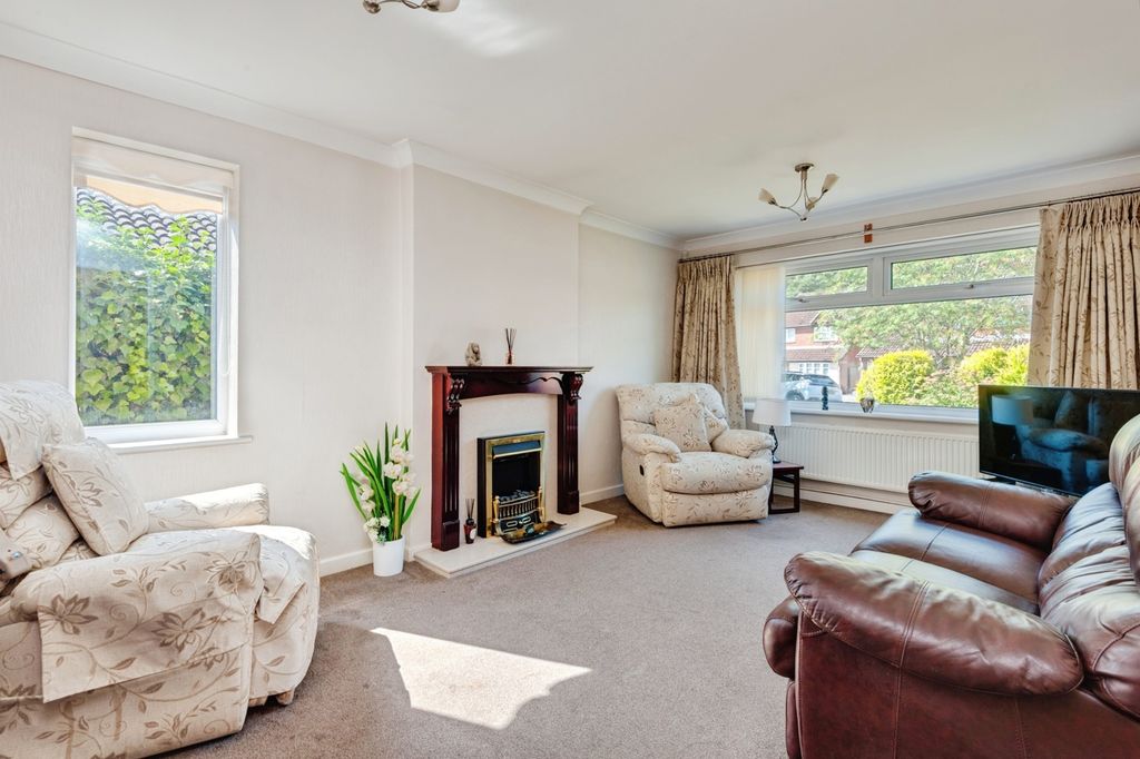 Property photo 2 of 20 Pbox-Img.Jpg