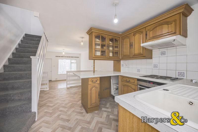 Property photo 1 of 14 Photo 6
