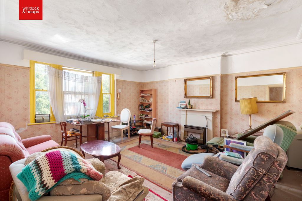 Property photo 3 of 7 liv