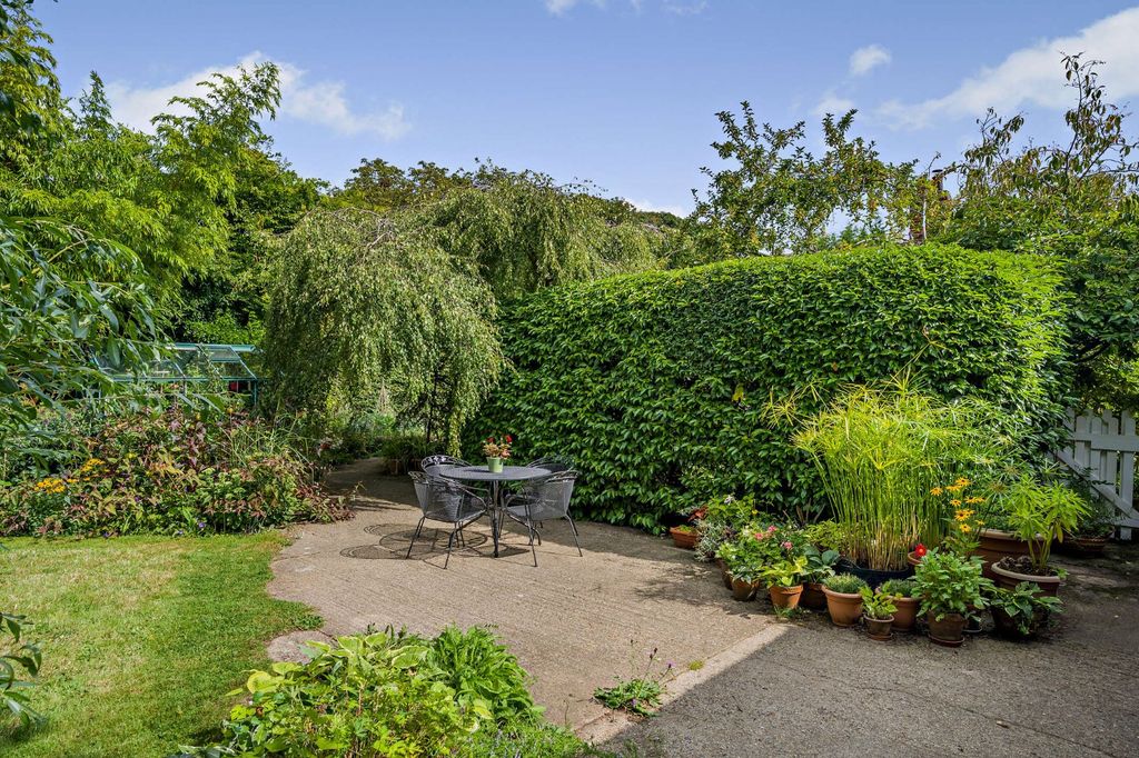 Property photo 2 of 16 Picture No. 02
