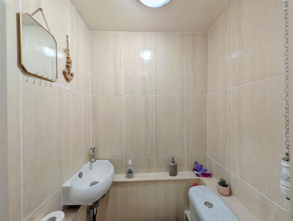 Property photo 3 of 23