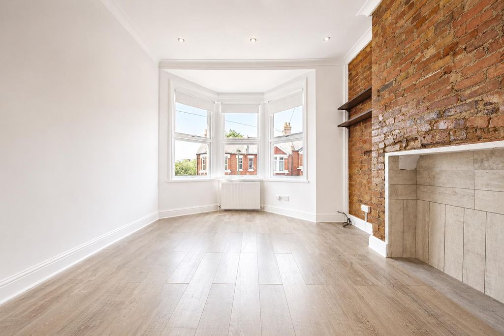 Property photo 2 of 10 4.Png