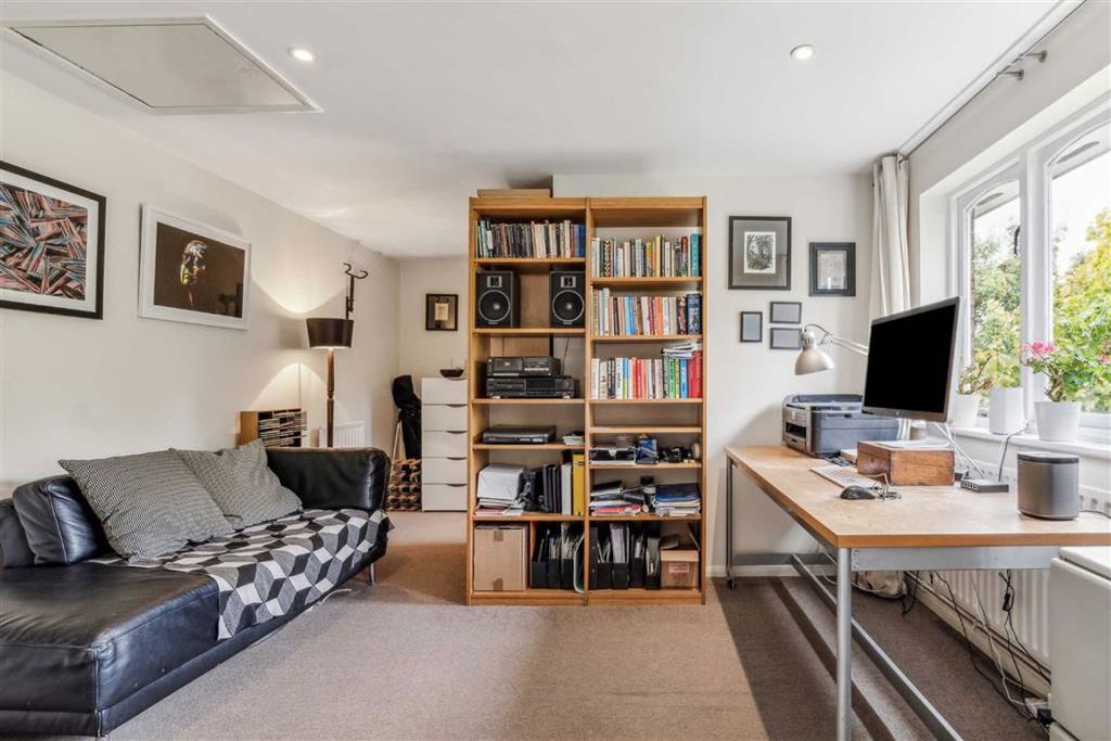 Property photo 3 of 5