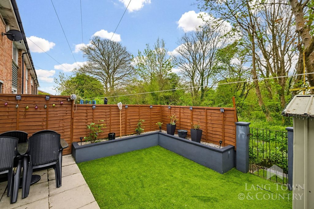 Property photo 2 of 21