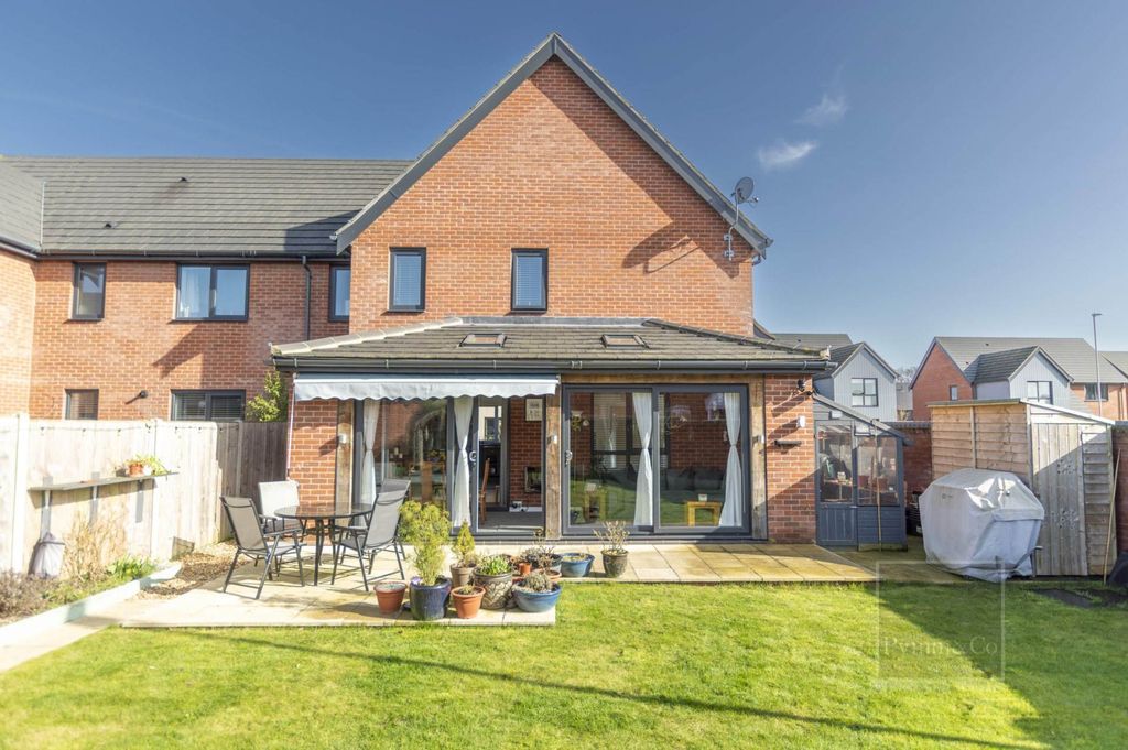 Property photo 2 of 19