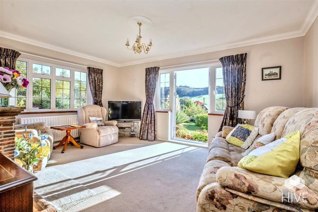 Property photo 2 of 37