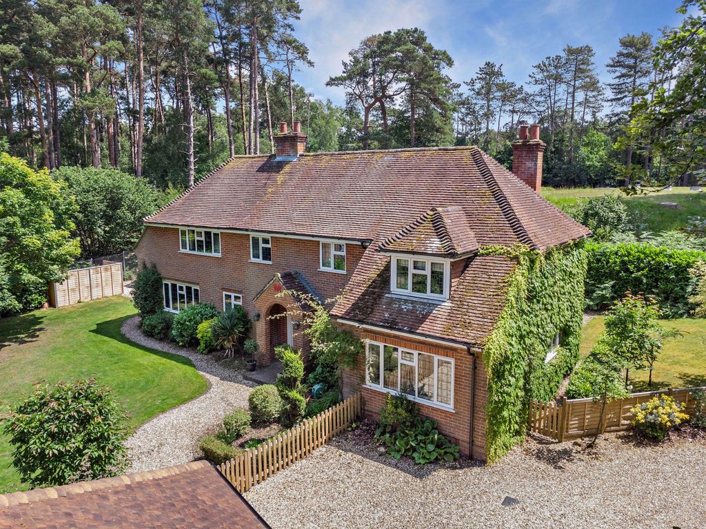 Property photo 1 of 27 Picture No. 77