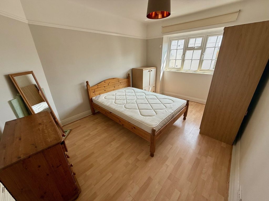 Property photo 2 of 10 Picture No. 22