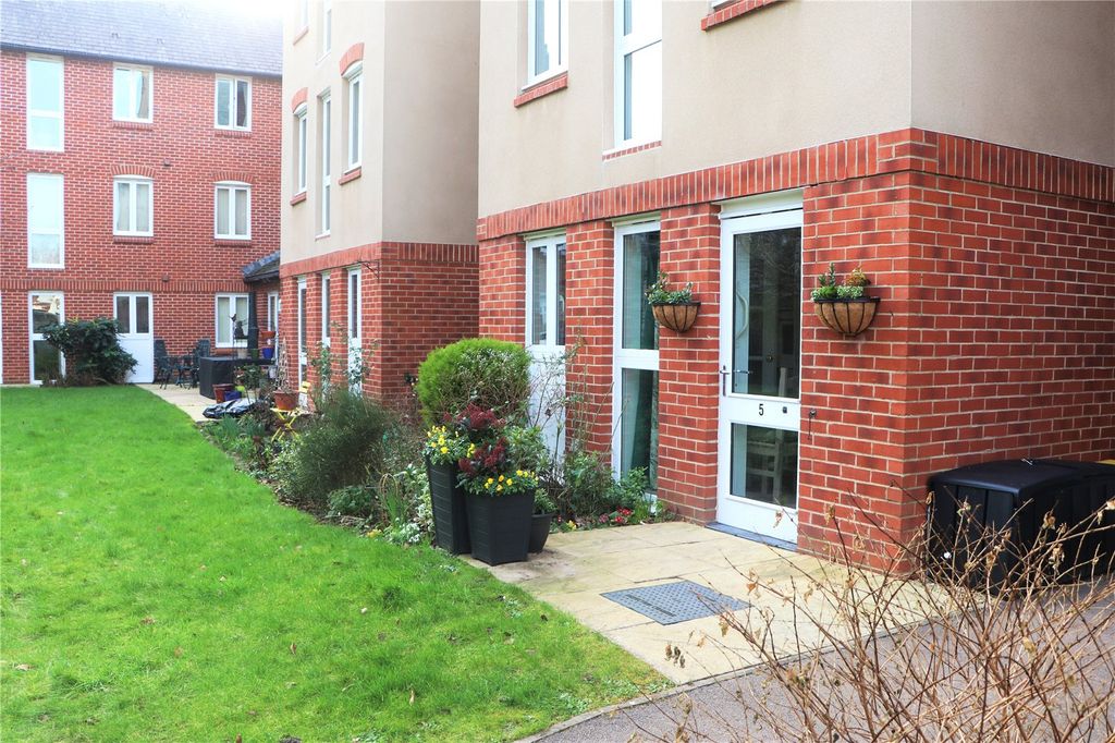 Property photo 1 of 7 Picture No. 14