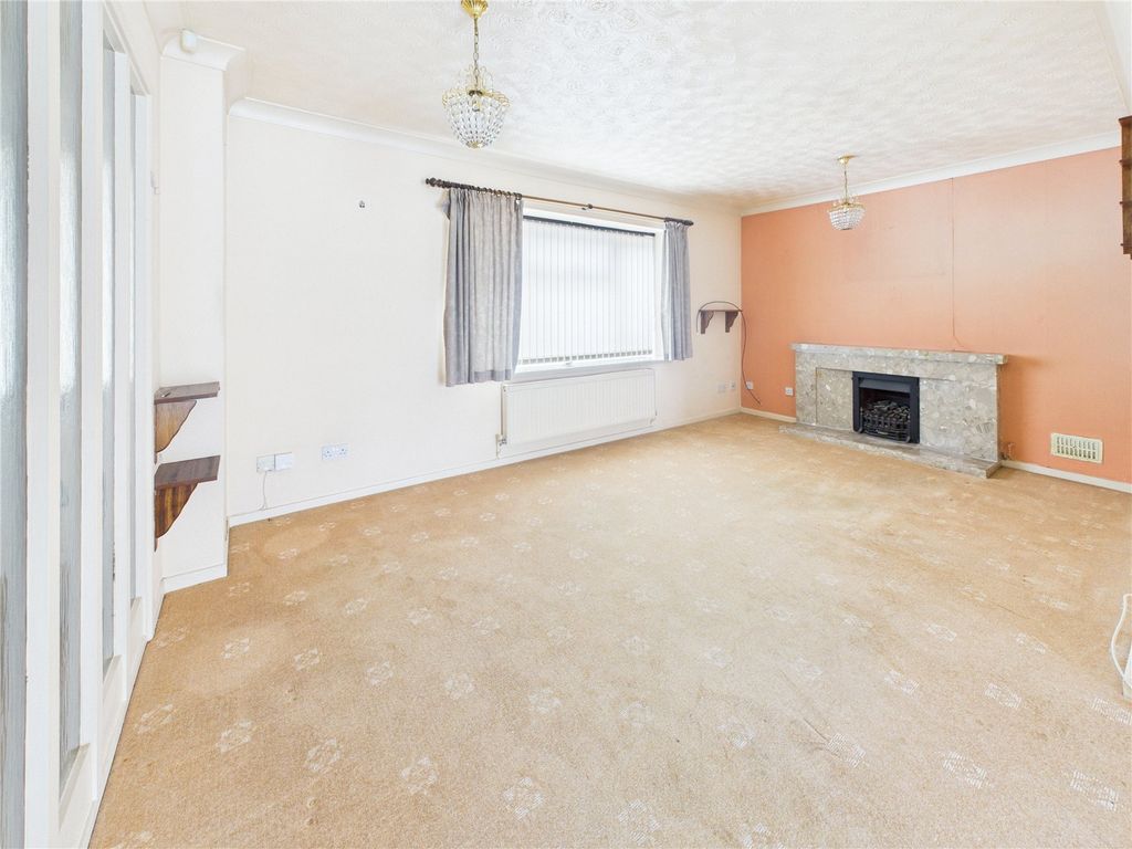 Property photo 3 of 21 Picture No. 28