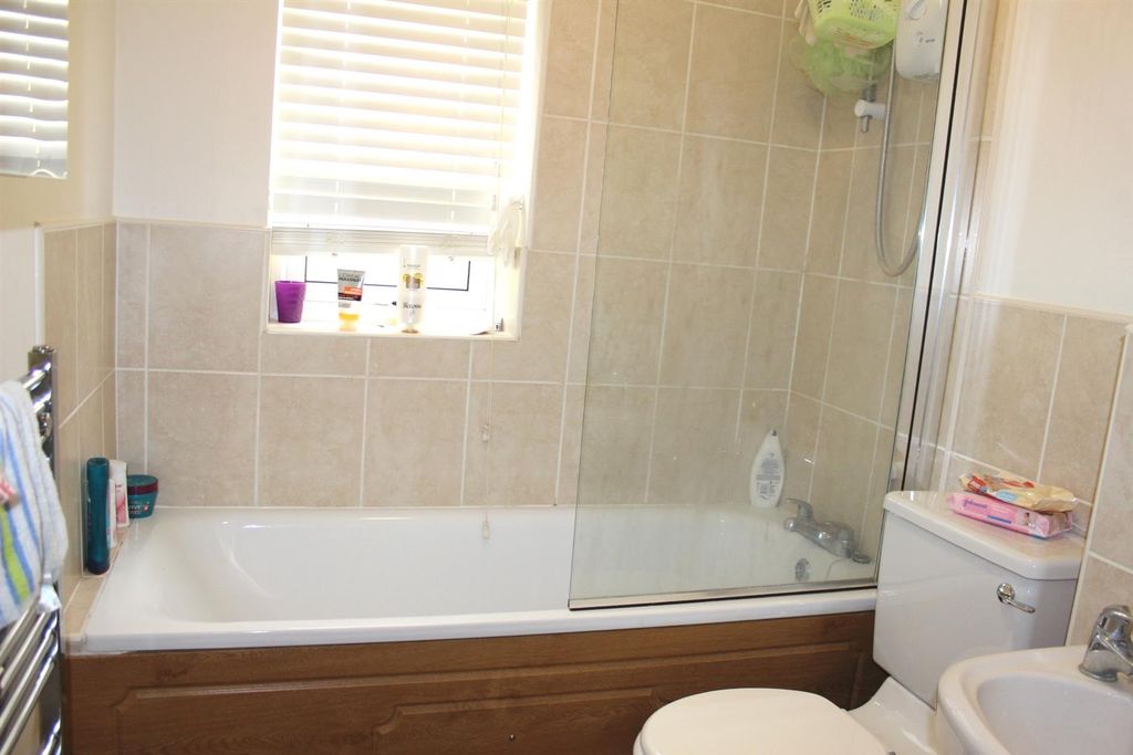 Property photo 3 of 6