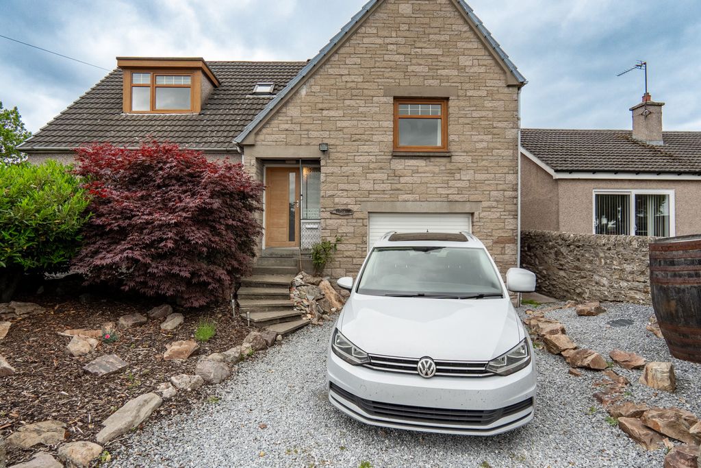 Property photo 1 of 37