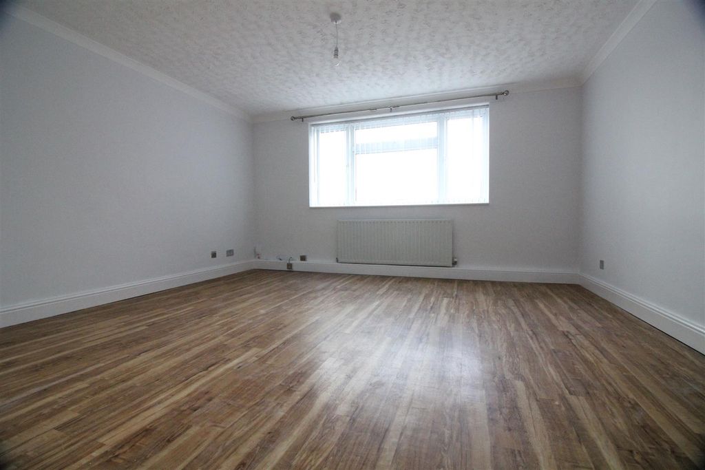 Property photo 1 of 8 5A7Dfa8F-8065-4Da4-A505-Df09B179Ec3B.Jpeg