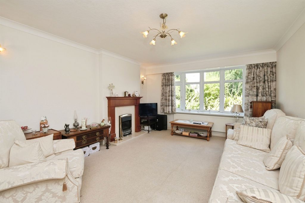 Property photo 2 of 18