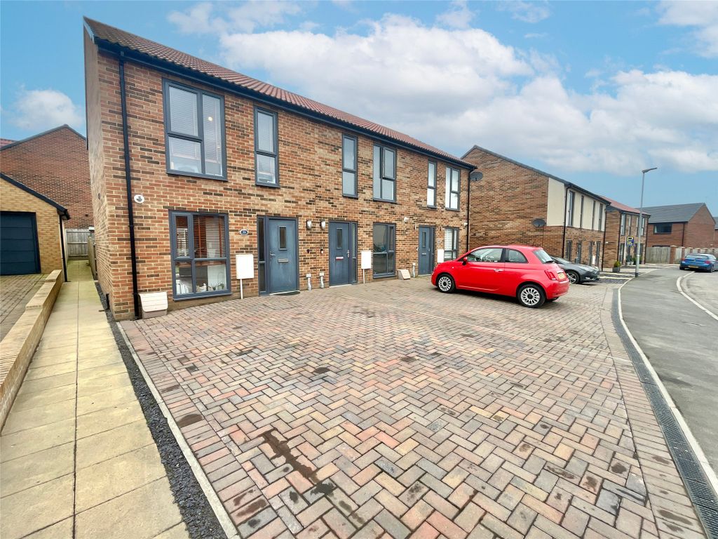 Property photo 1 of 17 External