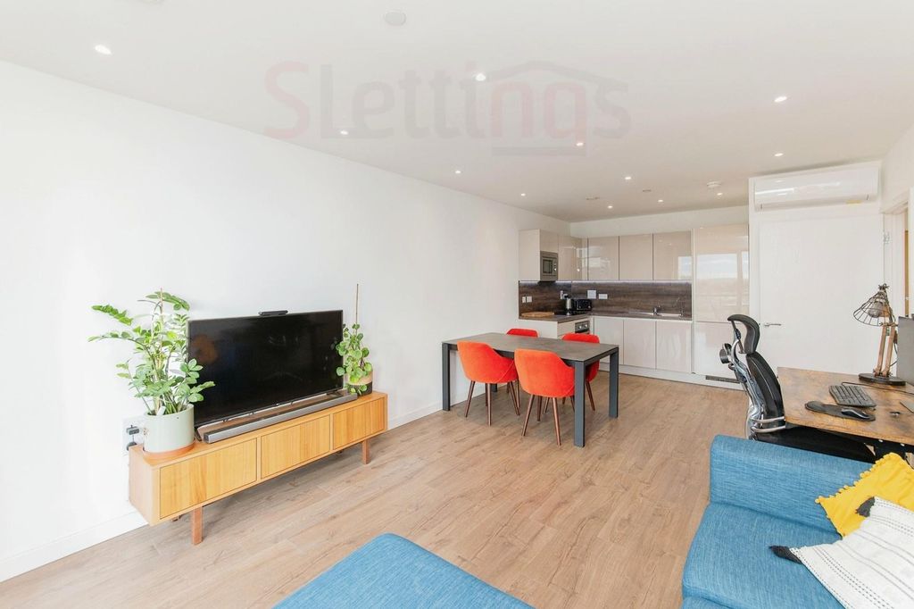 Property photo 1 of 27 1 Bed Flat To Rent In Hendon- Damsel Walk