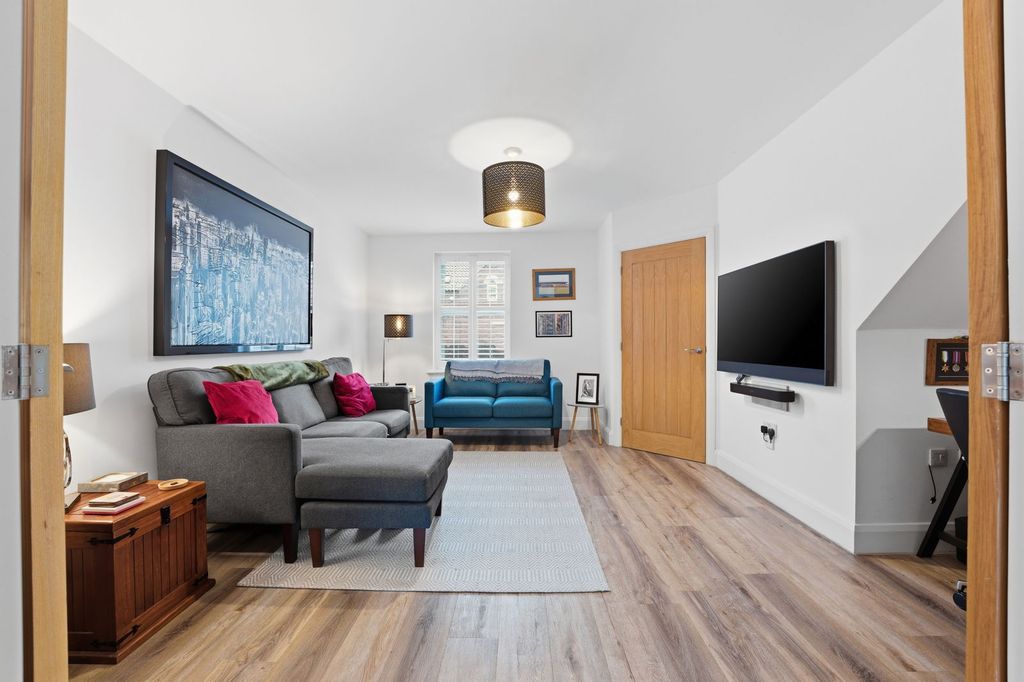 Property photo 3 of 22