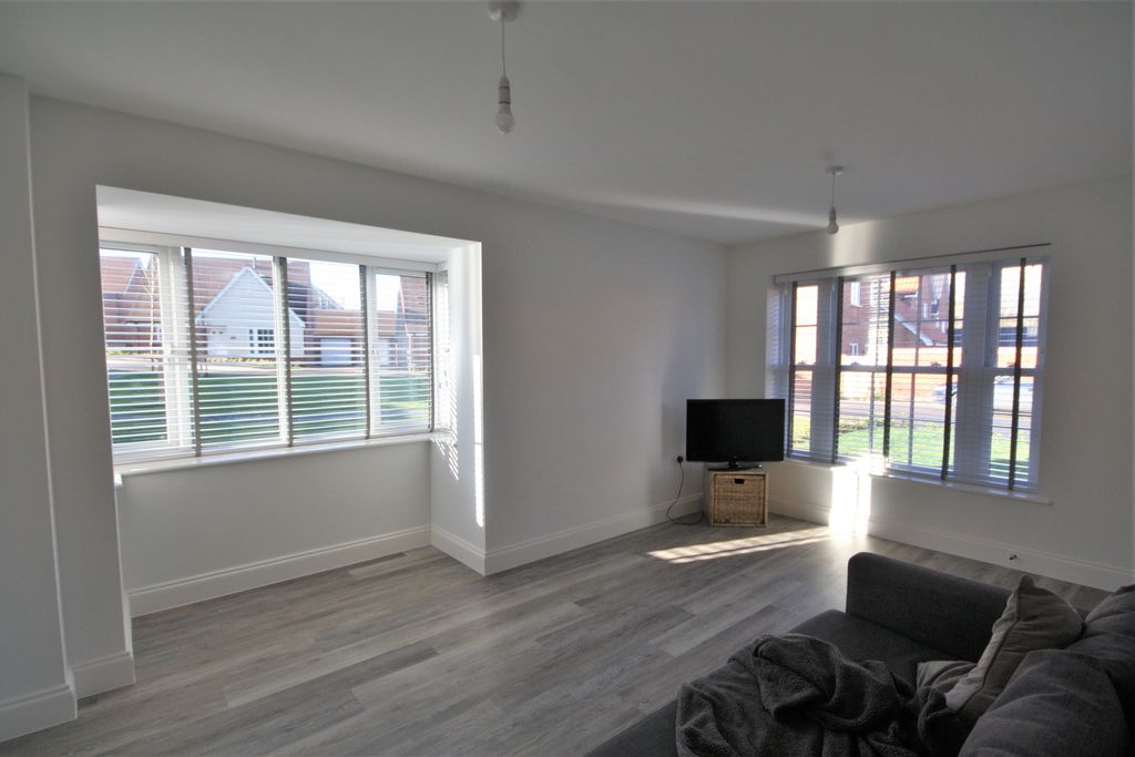 Property photo 3 of 14 Img_5316